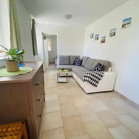 The Coastal Nook Apartman *